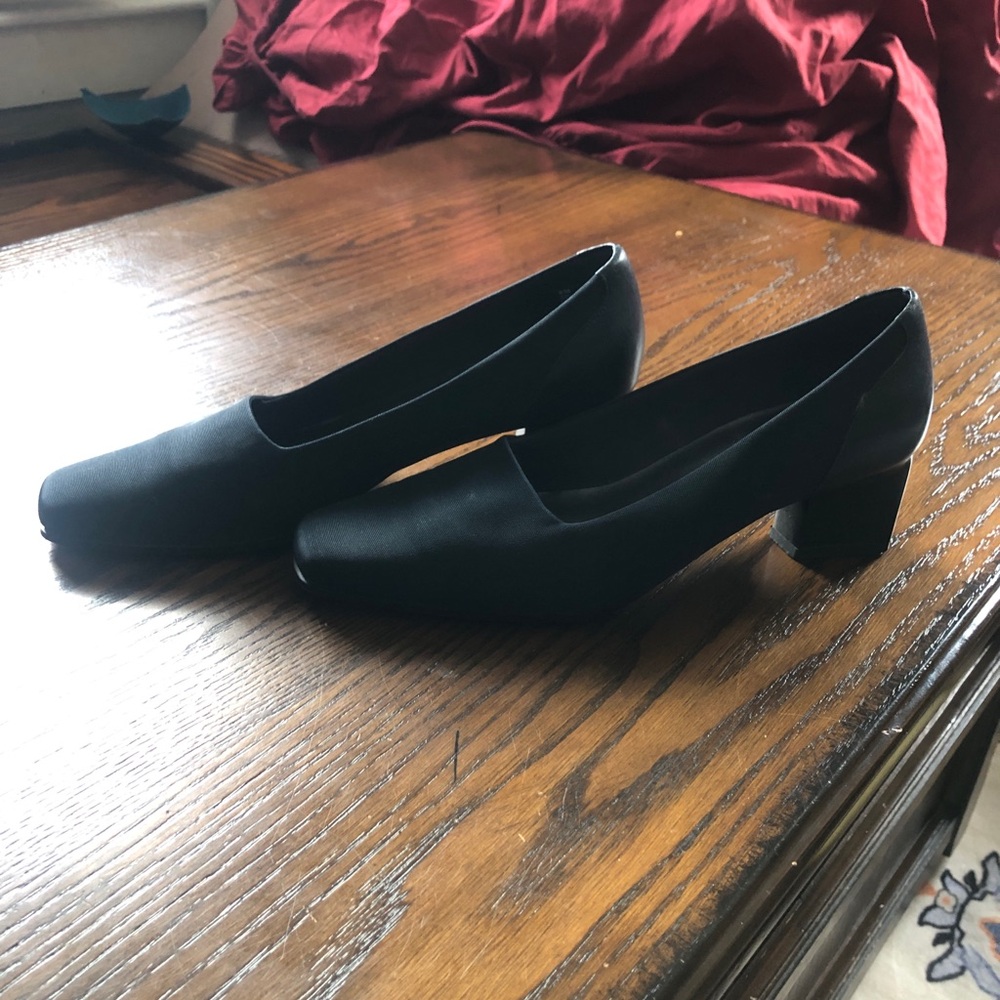 Naturalizer low pumps 8 EUC